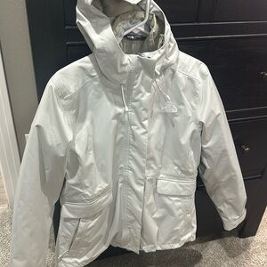 Women’s the north face winter jacket L great condition